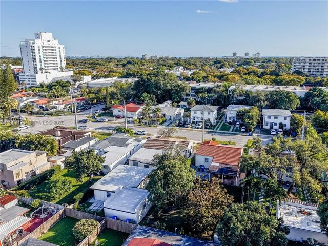 5 of 58 - 1631 Sw 21st Street, Miami, FL