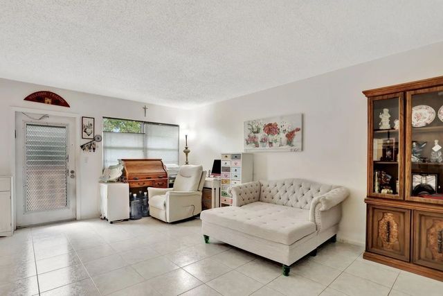 2 of 23 - 4076 Newport Q #4076, Deerfield Beach, FL