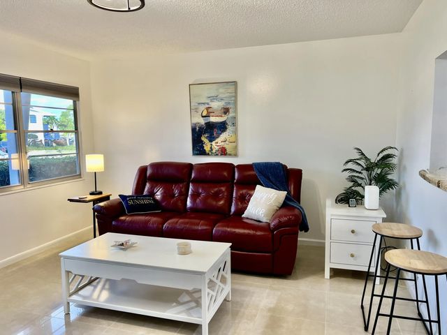 1011 Harwood C #1011, Deerfield Beach