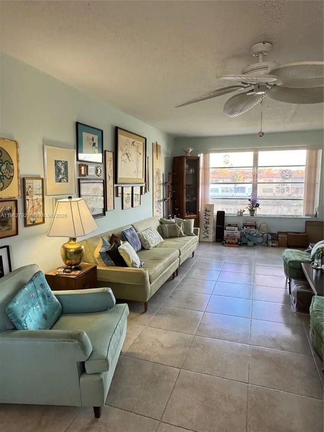 2 of 12 - 2940 Ne 203rd Street #213 C, Aventura, FL