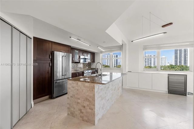 4 of 54 - 20000 E Country Club Drive #716, Aventura, FL