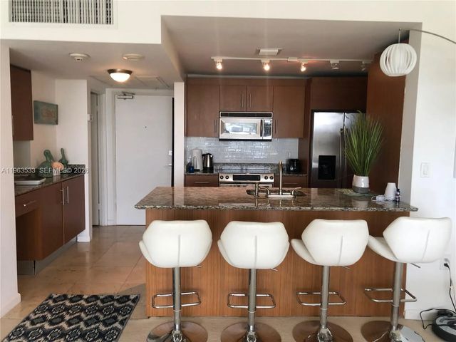 3 of 22 - 10275 Collins Avenue #427, Bal Harbour, FL