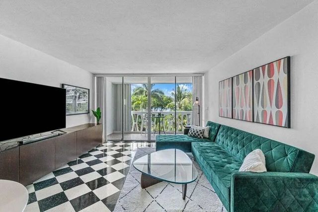 4 of 27 - 2505 S Ocean Boulevard #303, Palm Beach, FL