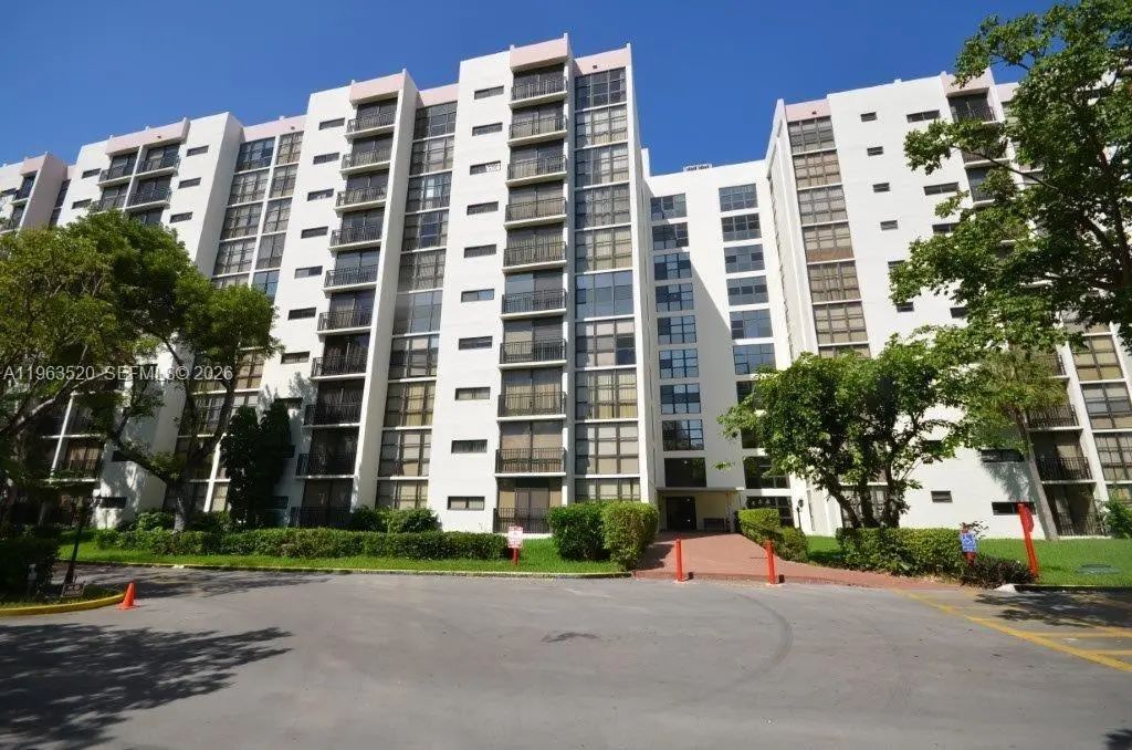 17021 N Bay Road #316, Sunny Isles Beach