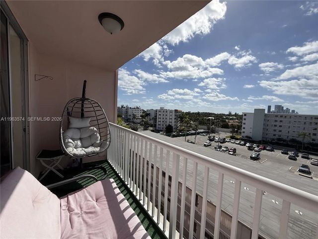 3 of 17 - 3161 S Ocean Drive #608, Hallandale Beach, FL