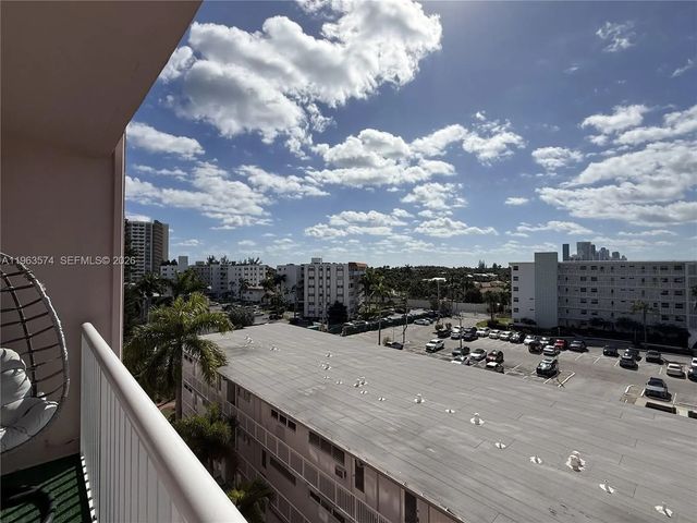4 of 17 - 3161 S Ocean Drive #608, Hallandale Beach, FL