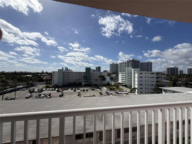 5 of 17 - 3161 S Ocean Drive #608, Hallandale Beach, FL