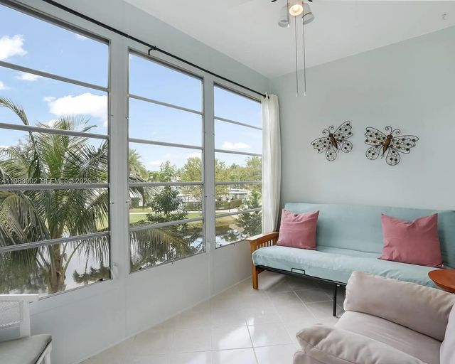 4805 Nw 35th Street #506, Lauderdale Lakes