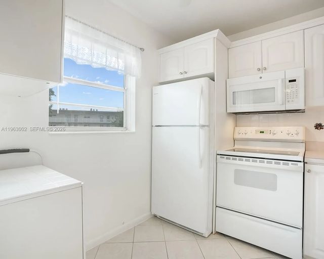 5 of 25 - 4805 Nw 35th Street #506, Lauderdale Lakes, FL