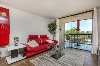 Photo of Listing #R11162815