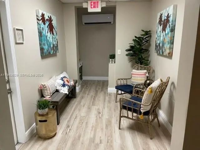 4 of 8 - 45 Curtiss Parkway, Miami Springs, FL