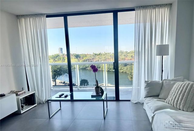 20505 E Country Club Drive #531, Aventura