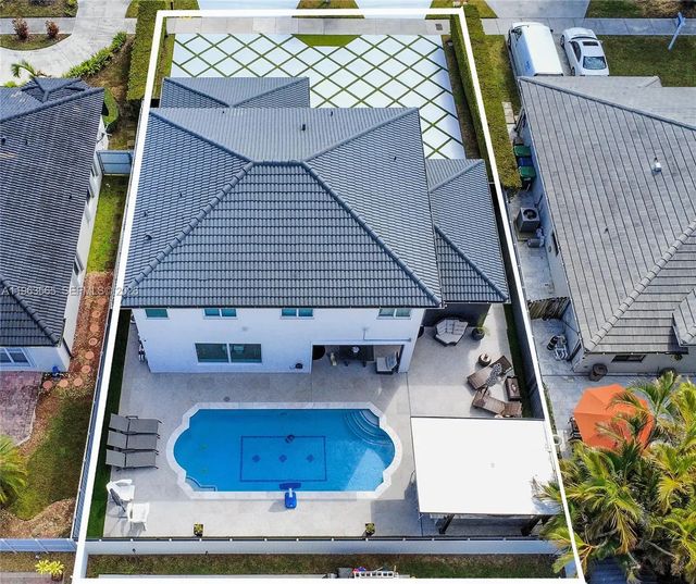 4 of 49 - 15967 Sw 141st Street, Miami, FL