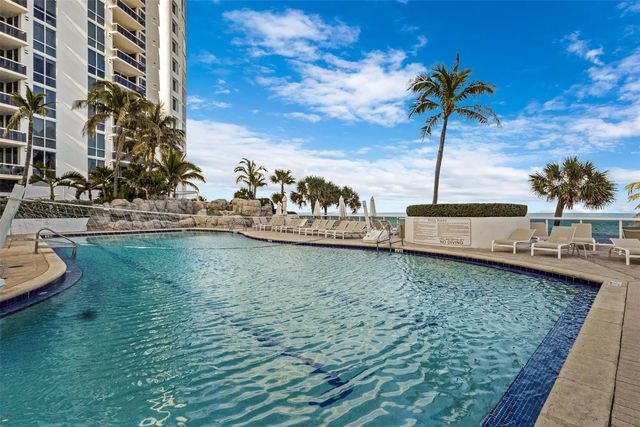 5 of 37 - 18001 Collins Avenue #2615, Sunny Isles Beach, FL