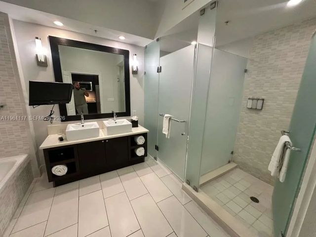 3 of 12 - 5300 Nw 87th Avenue #910, Doral, FL