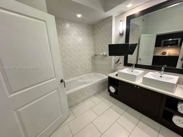 4 of 12 - 5300 Nw 87th Avenue #910, Doral, FL