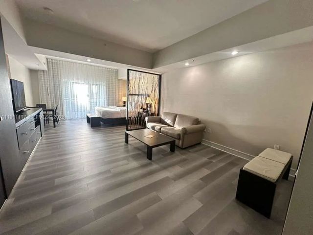 5 of 12 - 5300 Nw 87th Avenue #910, Doral, FL