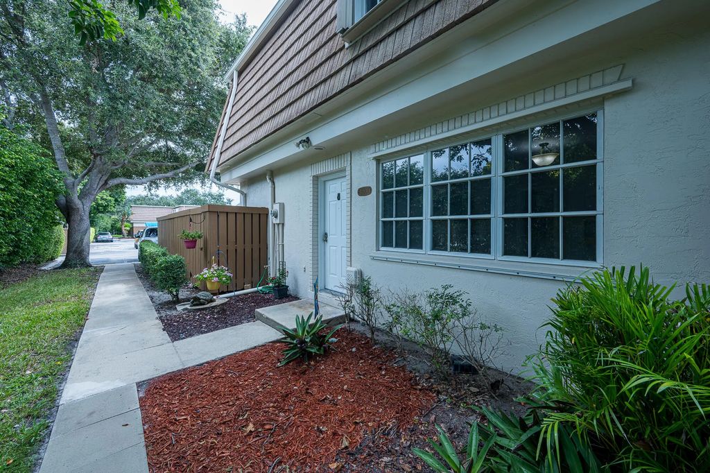 4300 Hazel Avenue #d, Palm Beach Gardens
