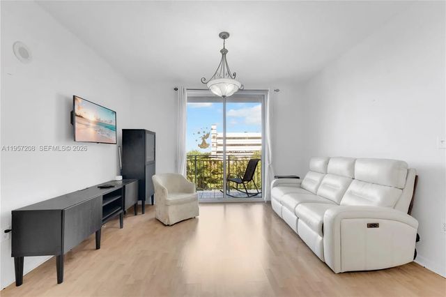 5 of 43 - 3500 Coral Way #710, Miami, FL