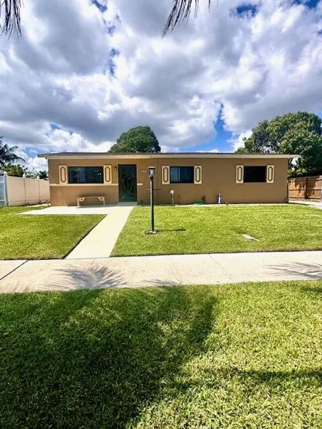 4 of 32 - 1481 Sw 7th Terrace, Deerfield Beach, FL