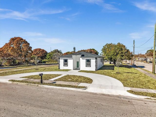 5 of 60 - 803 N 20th Street, Fort Pierce, FL