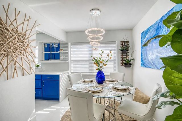 5 of 13 - 330 Andover M, West Palm Beach, FL