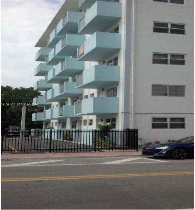 801 Meridian Avenue #3b, Miami Beach