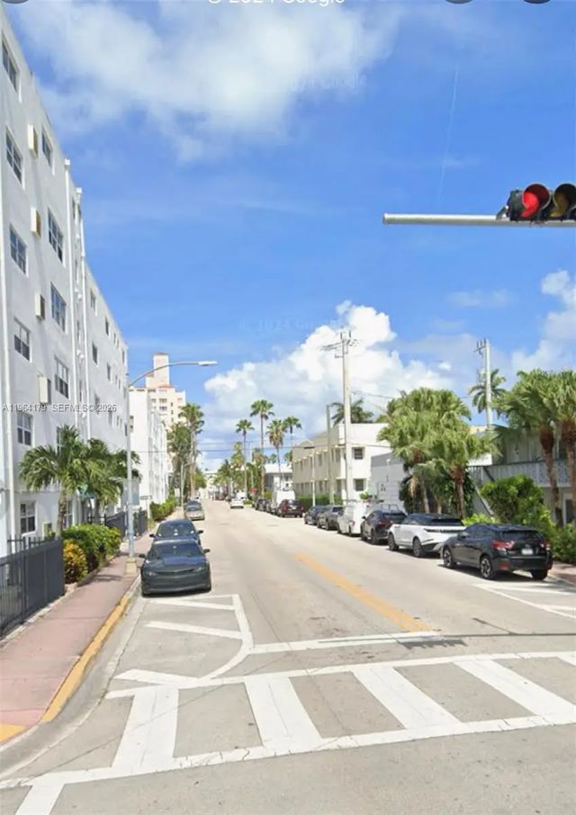 4 of 15 - 801 Meridian Avenue #3b, Miami Beach, FL
