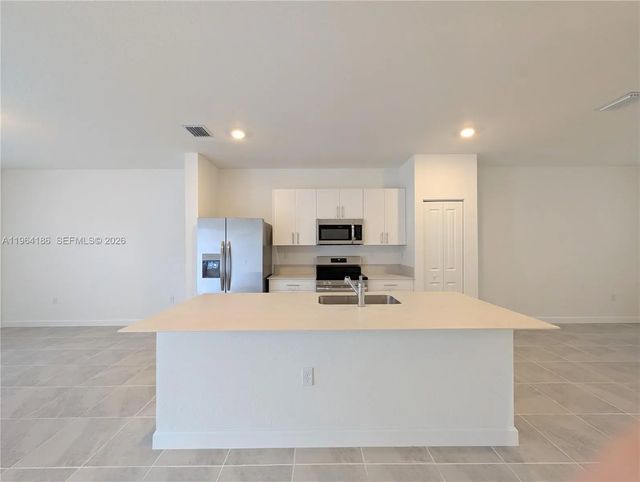 5 of 45 - 1172 Se 1st Terrace, Florida City, FL