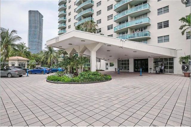 4 of 15 - 19370 Collins Avenue #1414, Sunny Isles Beach, FL