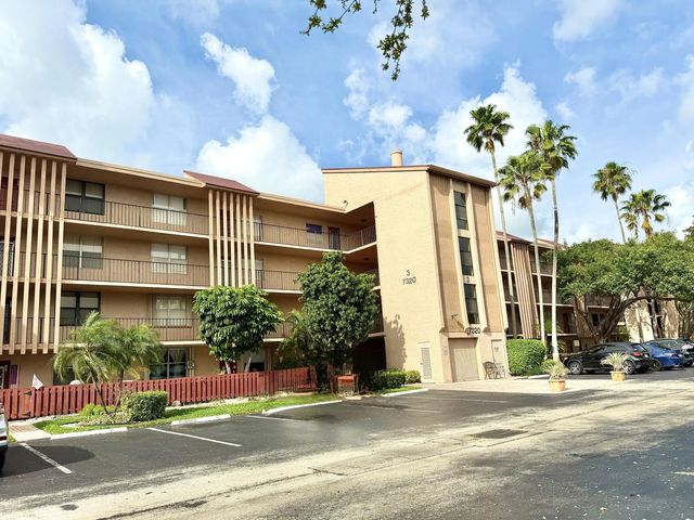 7320 Lake Cir Drive #204, Margate