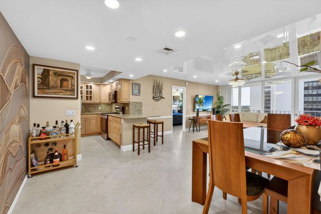 5 of 24 - 336 Golfview Road #704, North Palm Beach, FL