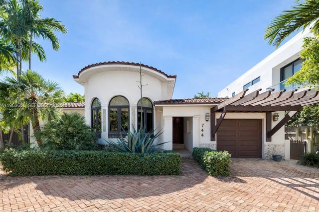 2 of 42 - 744 Lakeview Drive, Miami Beach, FL