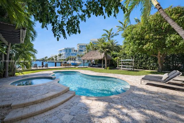 3 of 42 - 744 Lakeview Drive, Miami Beach, FL