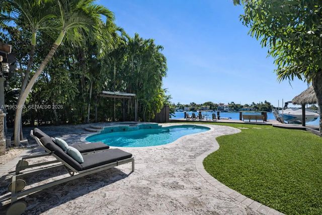 4 of 42 - 744 Lakeview Drive, Miami Beach, FL