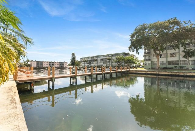 2751 Taft Street #403, Hollywood