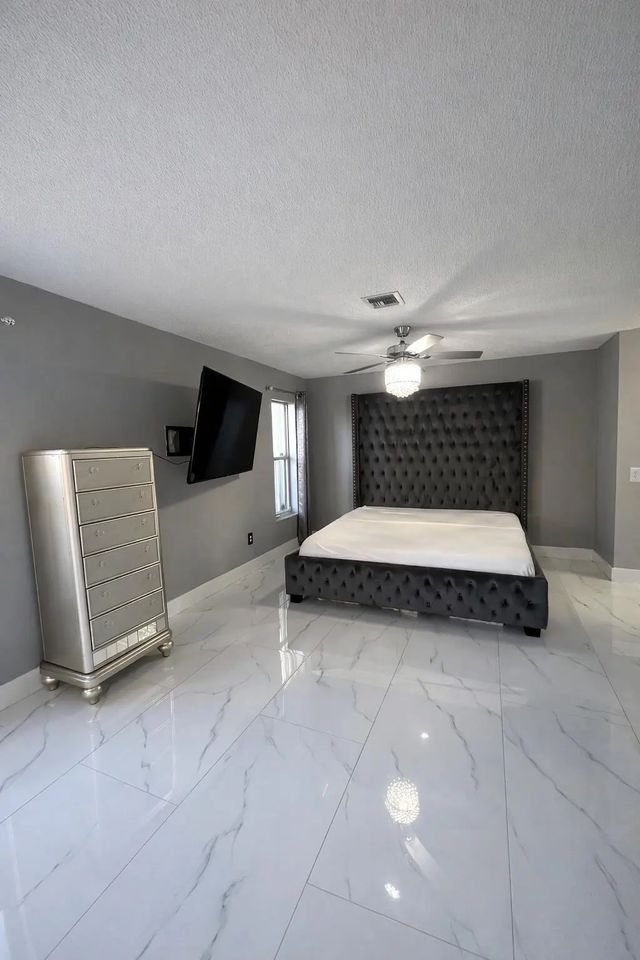 4 of 46 - 6770 Dupere Lane, Lake Worth, FL
