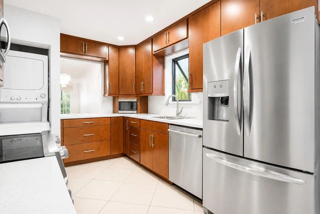 5 of 24 - 16131 Laurel Drive #33, Weston, FL