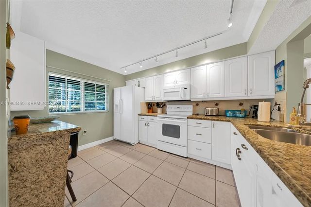 5 of 23 - 4040 Crystal Lake Drive #105, Deerfield Beach, FL