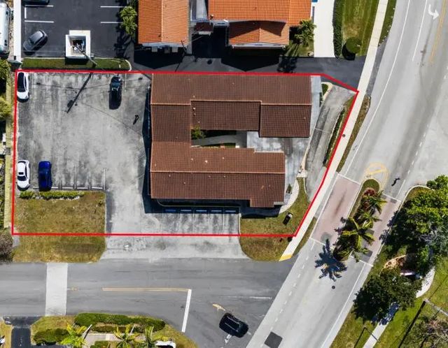 3 of 34 - 1130 Bayview Drive, Fort Lauderdale, FL