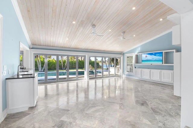 Photo of Listing #R11163135