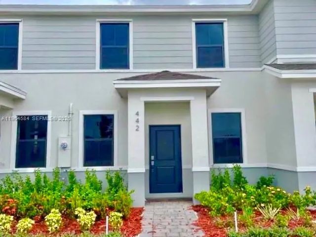 442 Ne 13th Street, Florida City