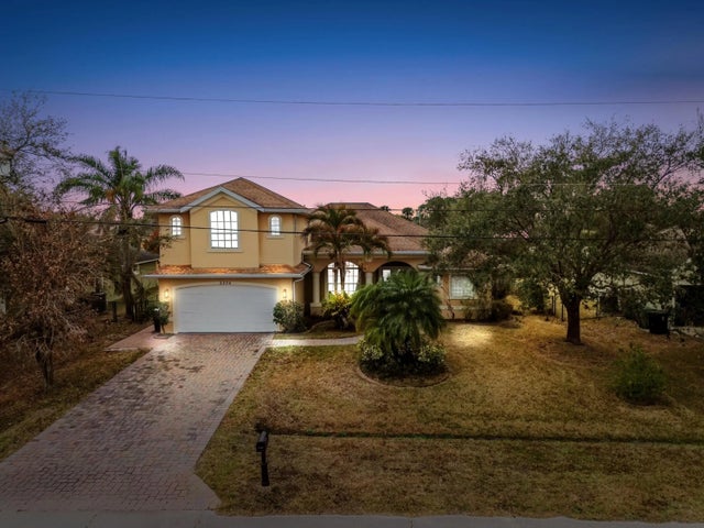 Photo of Listing #R11163222