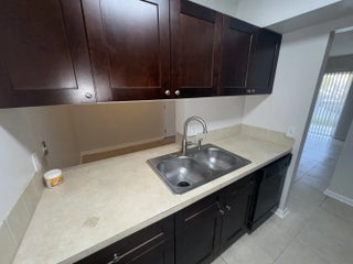 Photo of Listing #R11163244