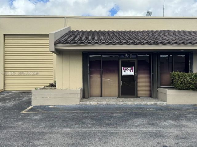 6073 Nw 167th Street #c13, Hialeah