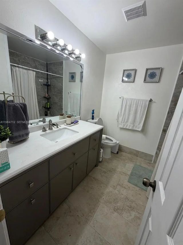 5 of 14 - 868 Nw 81st Way, Plantation, FL