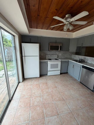 Photo of Listing #R11163263