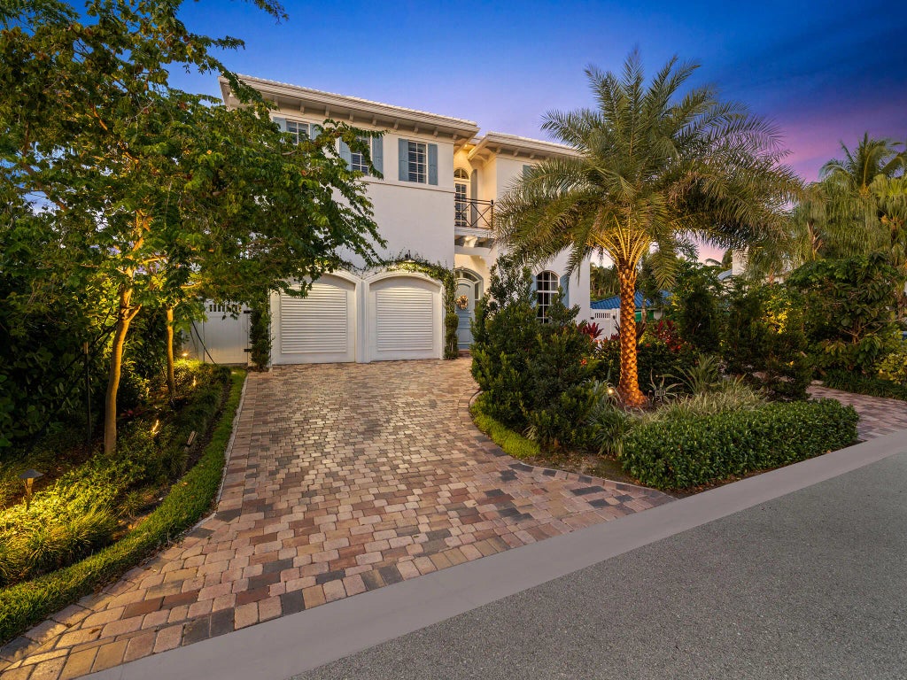 1025 Vista Del Mar Drive N, Delray Beach