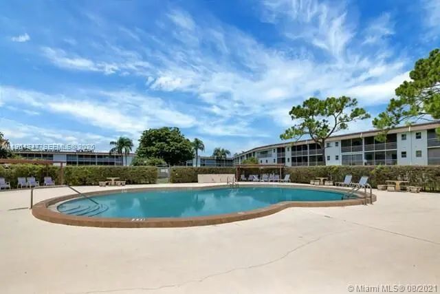 3000 Springdale Boulevard #v207, Palm Springs