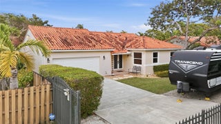 Photo of Listing #F10551925